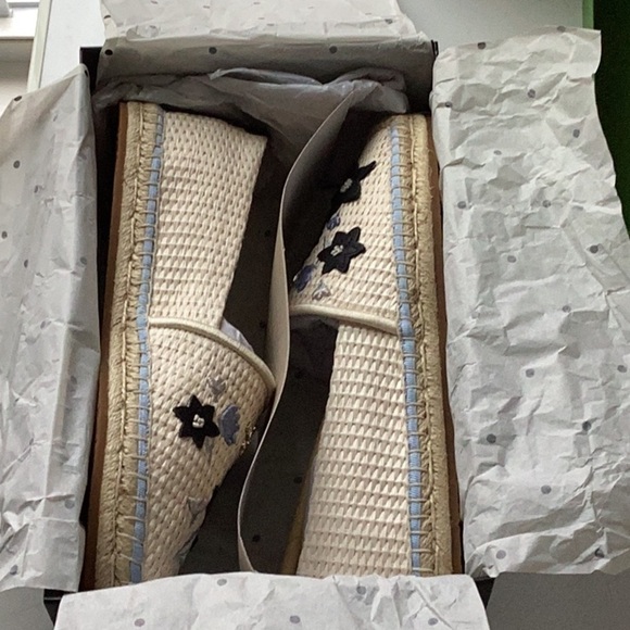 Kate Spade New Gwen Daffodil Raffia Straw Flat Shoes Size 8B Embroidered detail - Picture 8 of 8